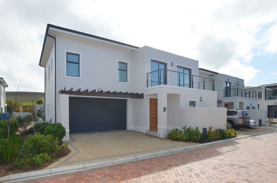 3 Bedroom Property for Sale in De Bron Western Cape